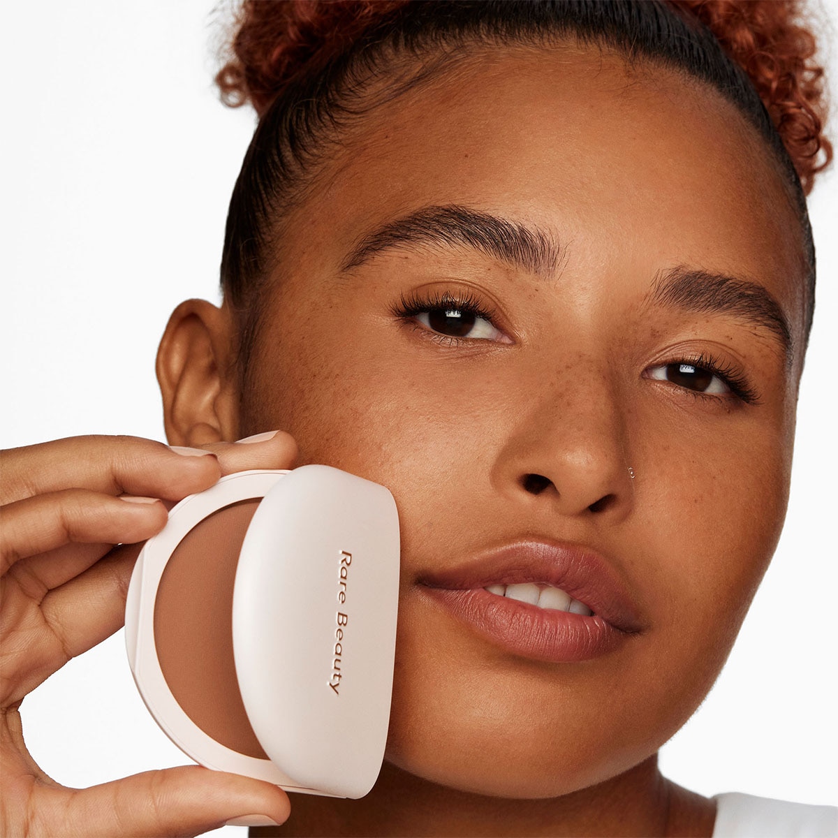 TRUE TO MYSELF TINTED PRESSED TALC-FREE FINISHING POWDER (POLVO FIJADOR PARA ROSTRO)
